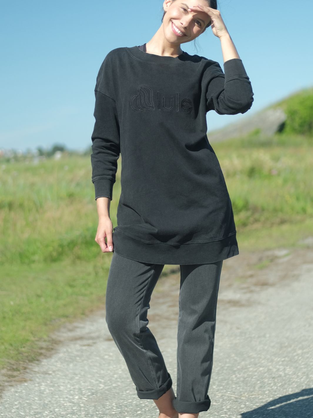 Lule Maxi Sweater Washed Black