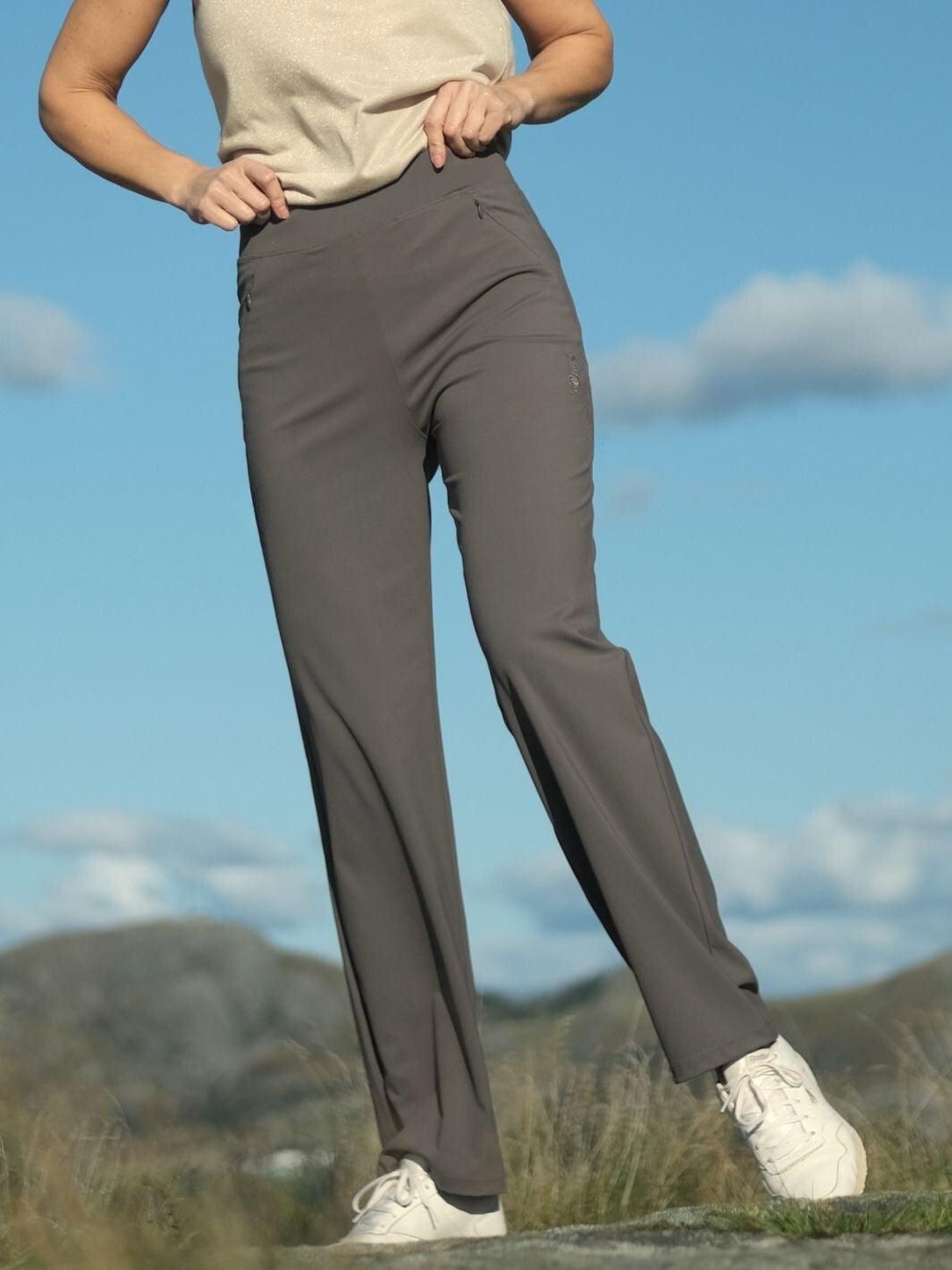 Lule Classic Pant Warm Stone